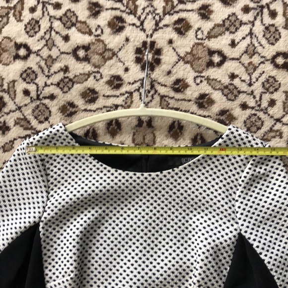 BCBG Paris Dress Sz 4 - Picture 5 of 10